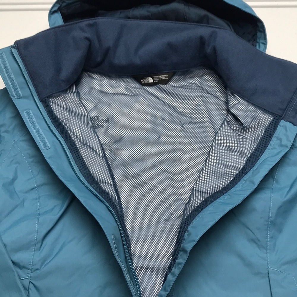 NORTH FACE Women’s Blue Waterproof Hiking Coat - Picture 7 of 10